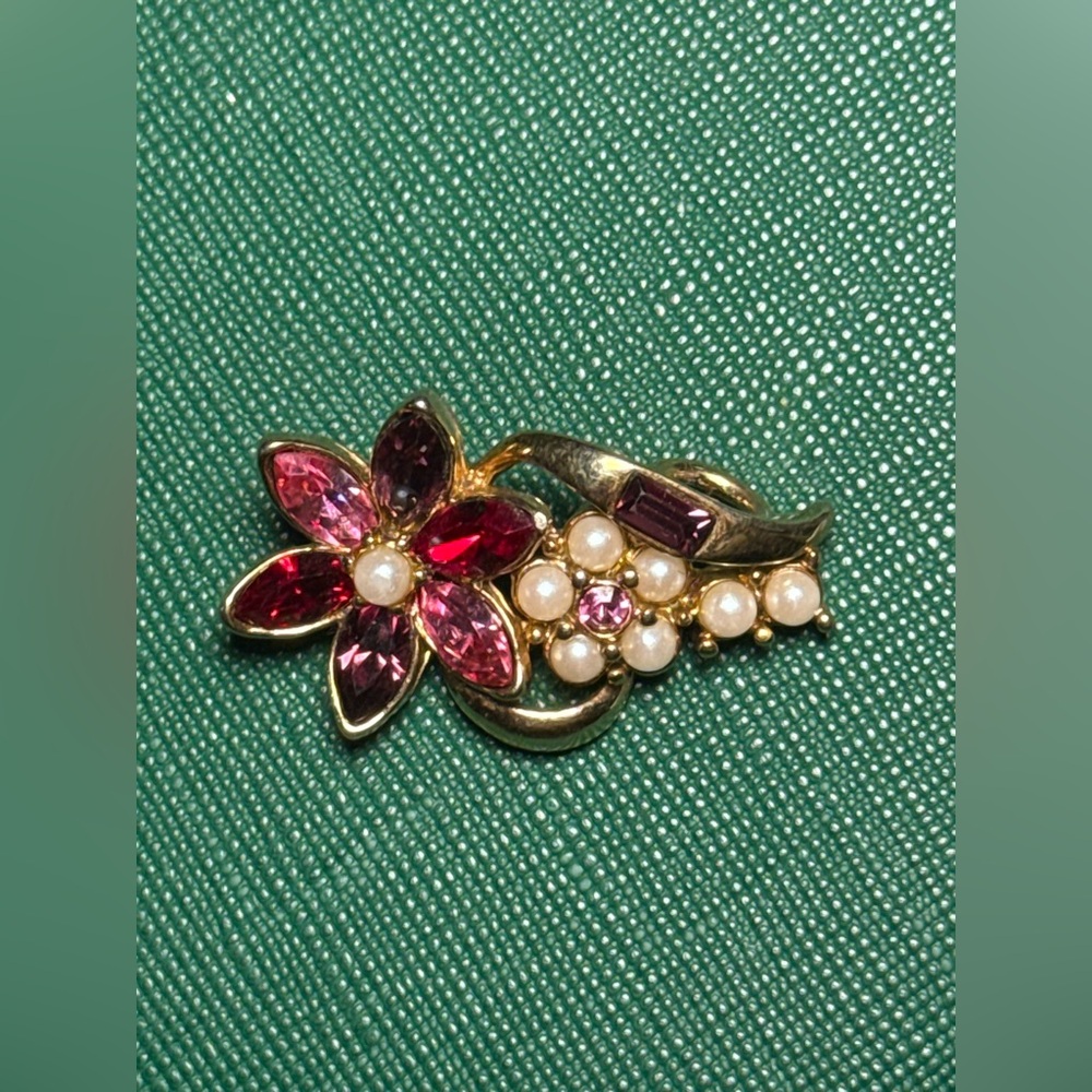 Pink and Gold Tone Floral‎ Pendant